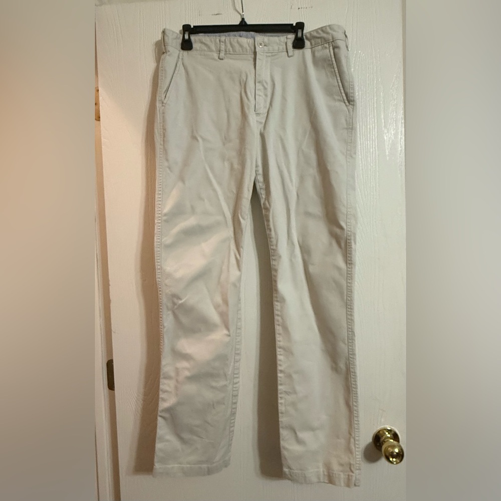 Daniel Cremieux Classic Khaki, Like New, 35x32 Comfort Stretch